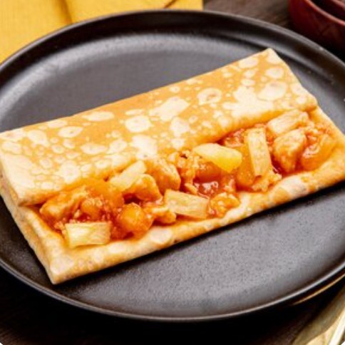Блин с курицей и ананасами