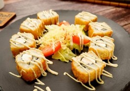 Ролл Цезарь темпура с курицей