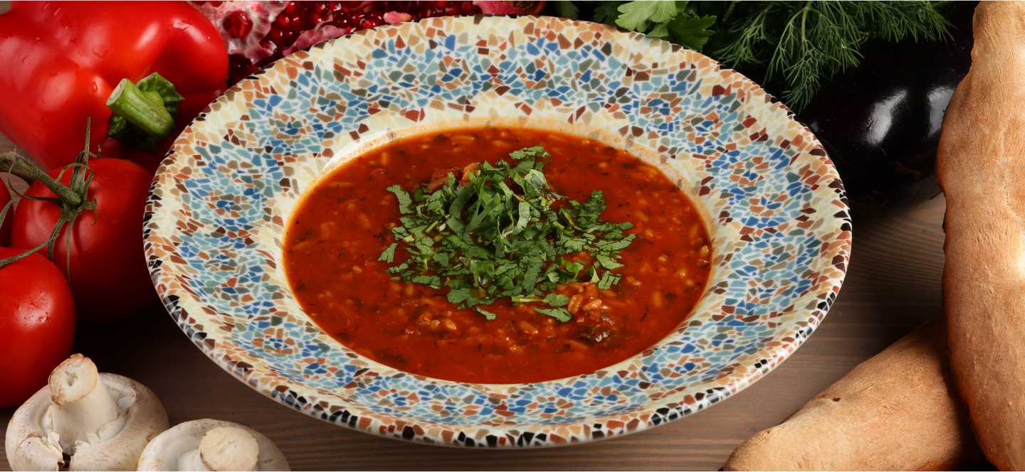 Пастуший харчо с рисом, говядиной и шафраном (Грузия)