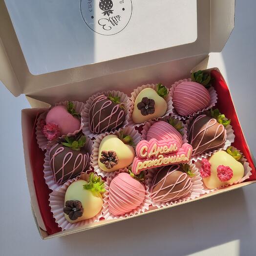 Клубника в шоколаде "В день рождения"