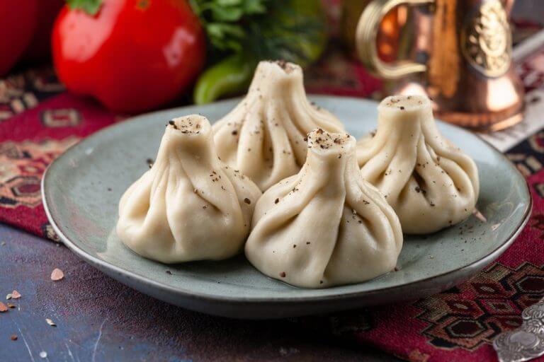 Хинкали с говядиной и свининой