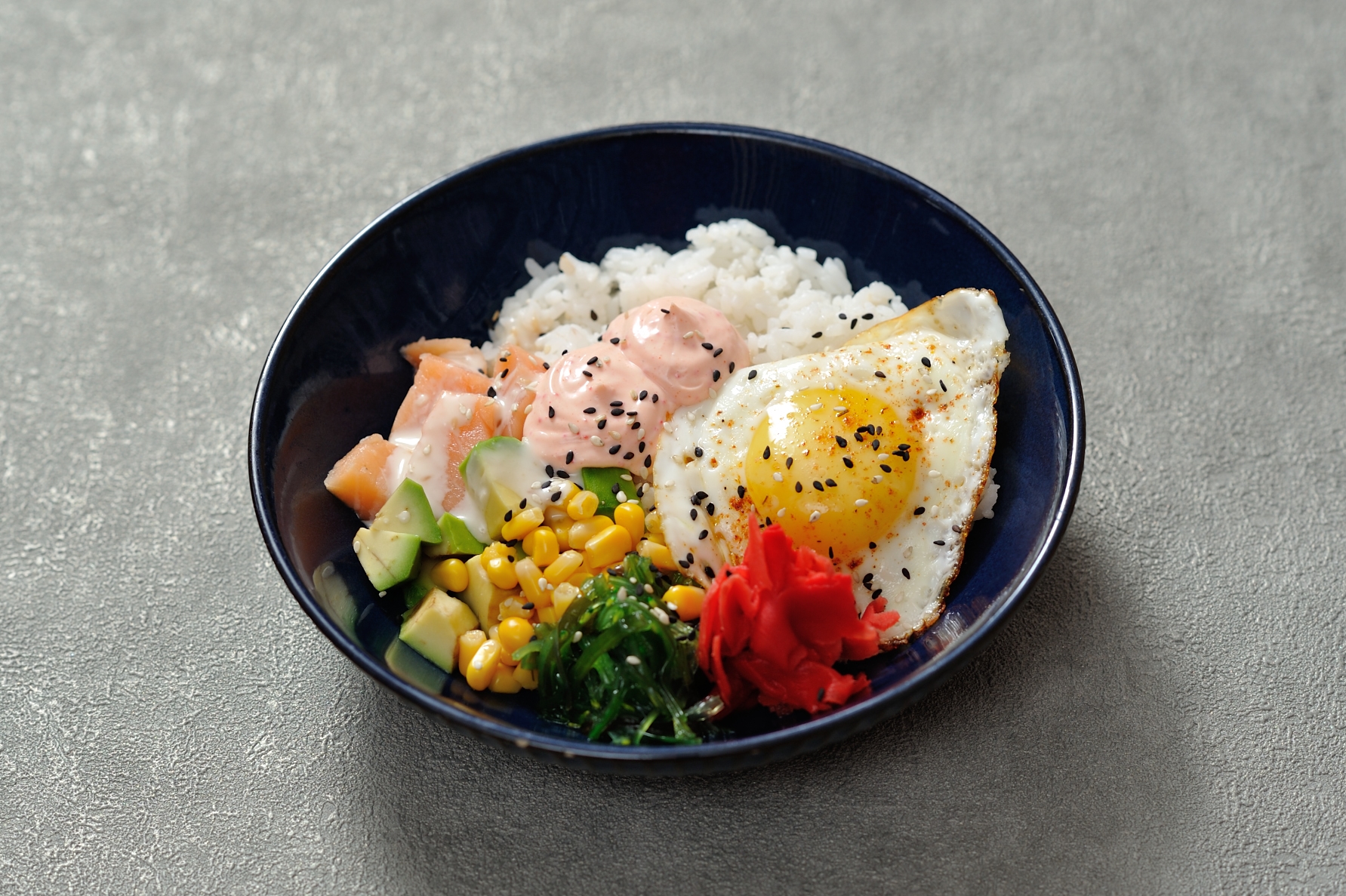 Поке с лососем