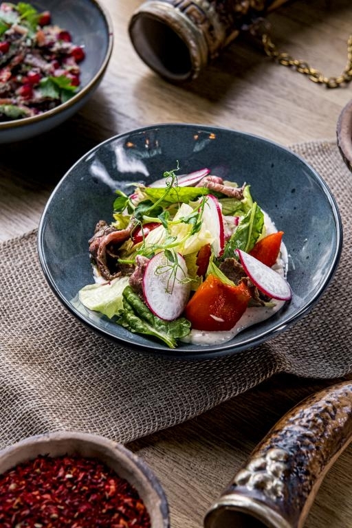 Д Салат с ростбифом