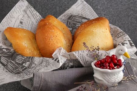 Пирожки с брусникой