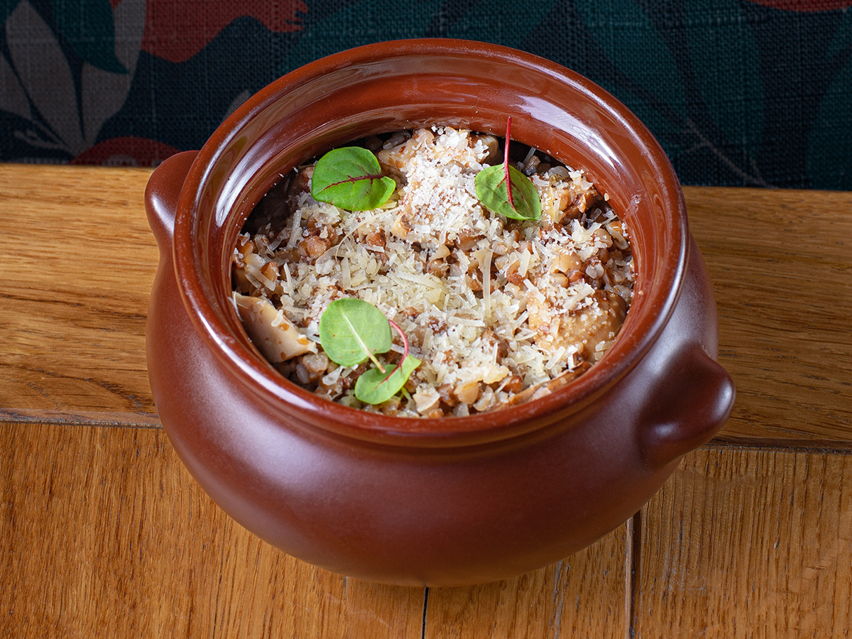 Гречото с курицей и грибами