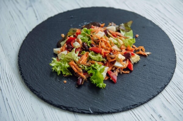 Салат с фасолью «Восторг»