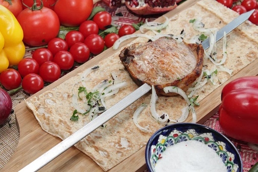 Шашлык из свиной корейки на мангале