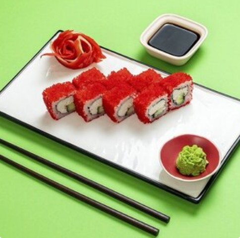 Калифорния со снежным крабом и огурцом