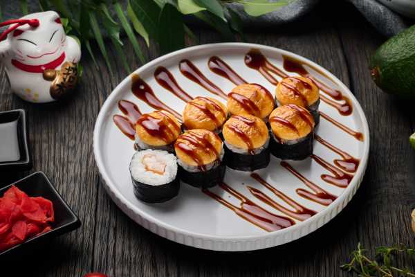 Ролл Маки креветка запеченный