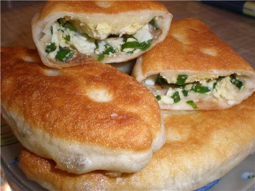 С РИСОМ И ЯЙЦОМ ЖАРЕНЫЙ