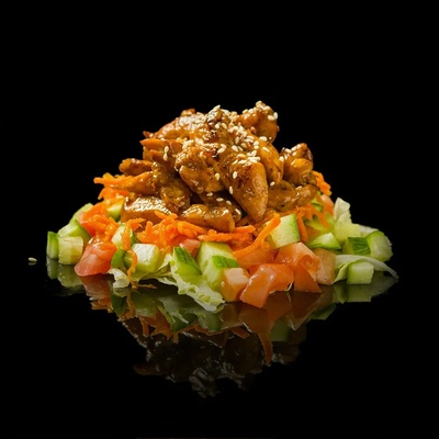 Салат курица в терияки