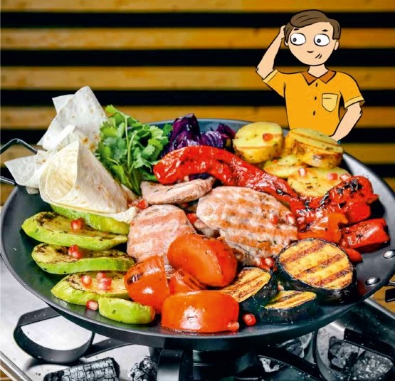 Садж со свининой и овощами на гриле