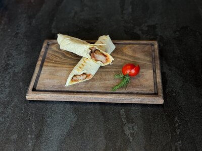 Шашлык из свинины в лаваше