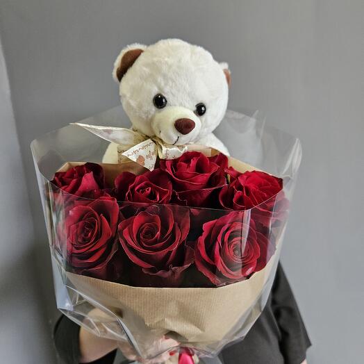 Букет из роз с Мишкой