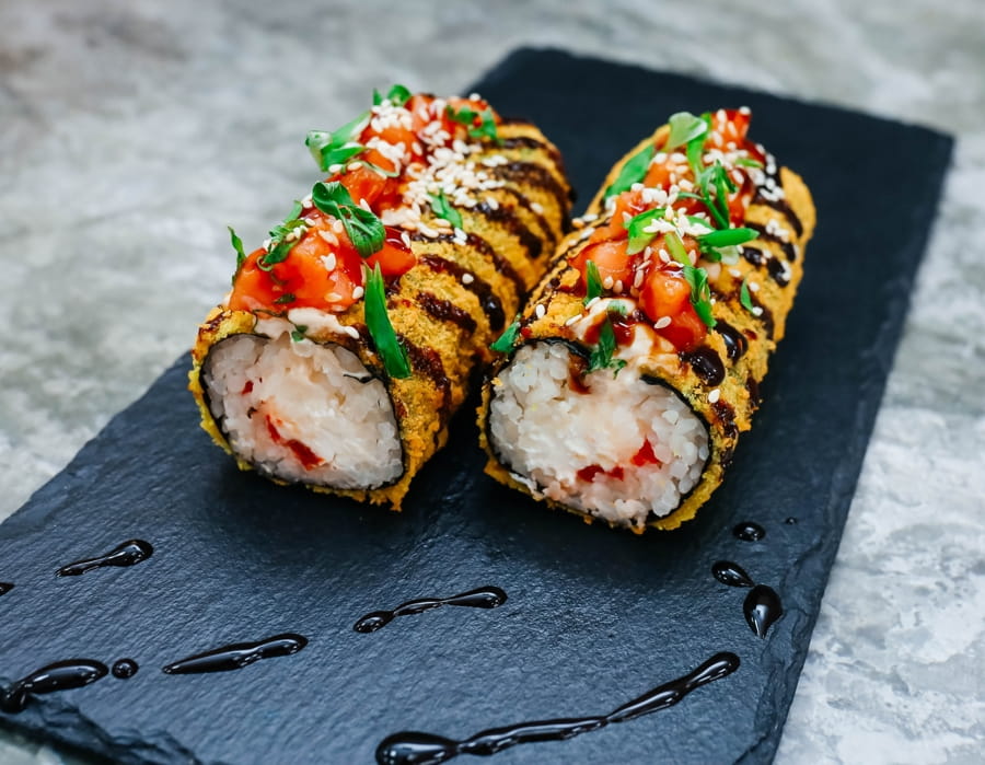 Ролл Хот-дог с копчённым лососем