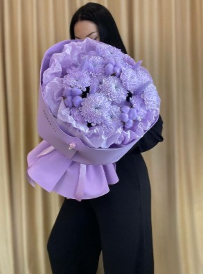 Букет из лавандовой хризантемы "Лавандовый раф"
