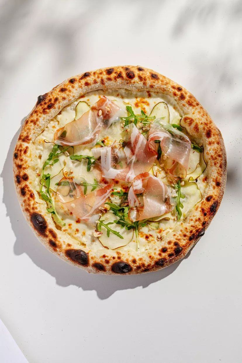 Пицца Хамон Груша Горгонзола