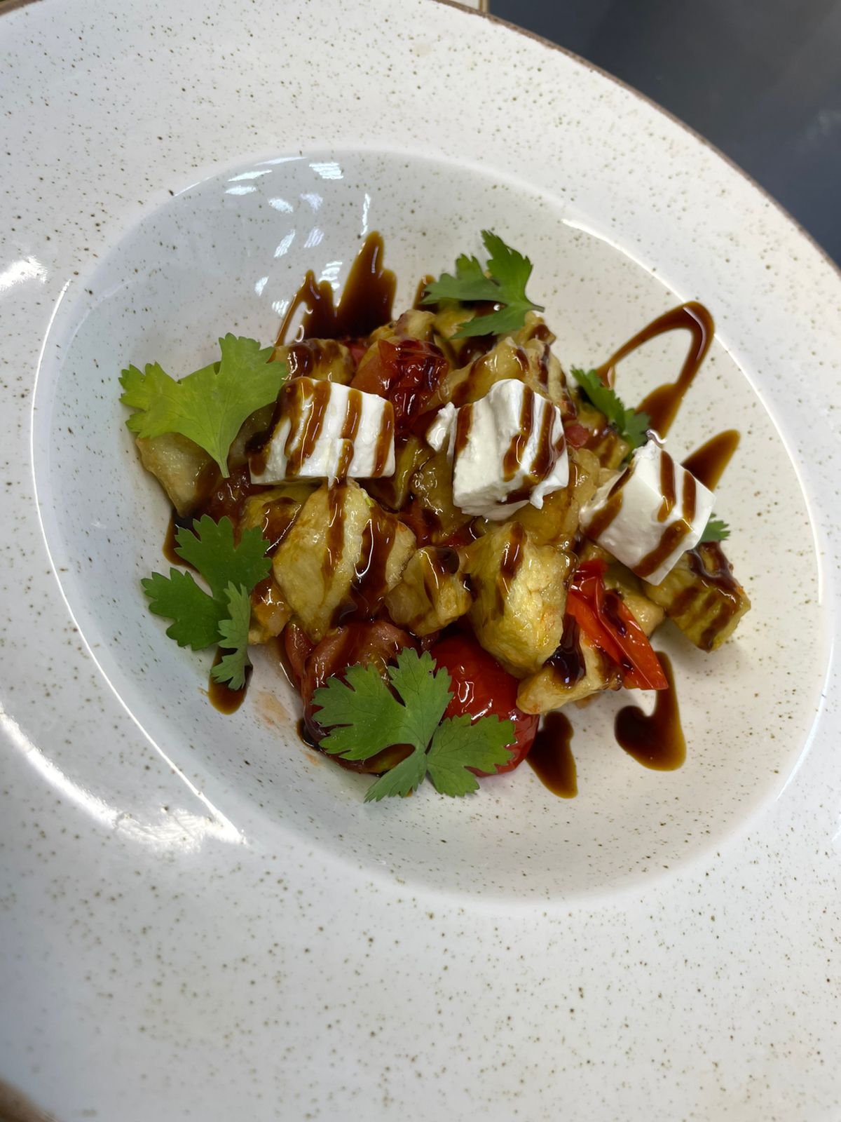 С хрустящими баклажанами и томатами