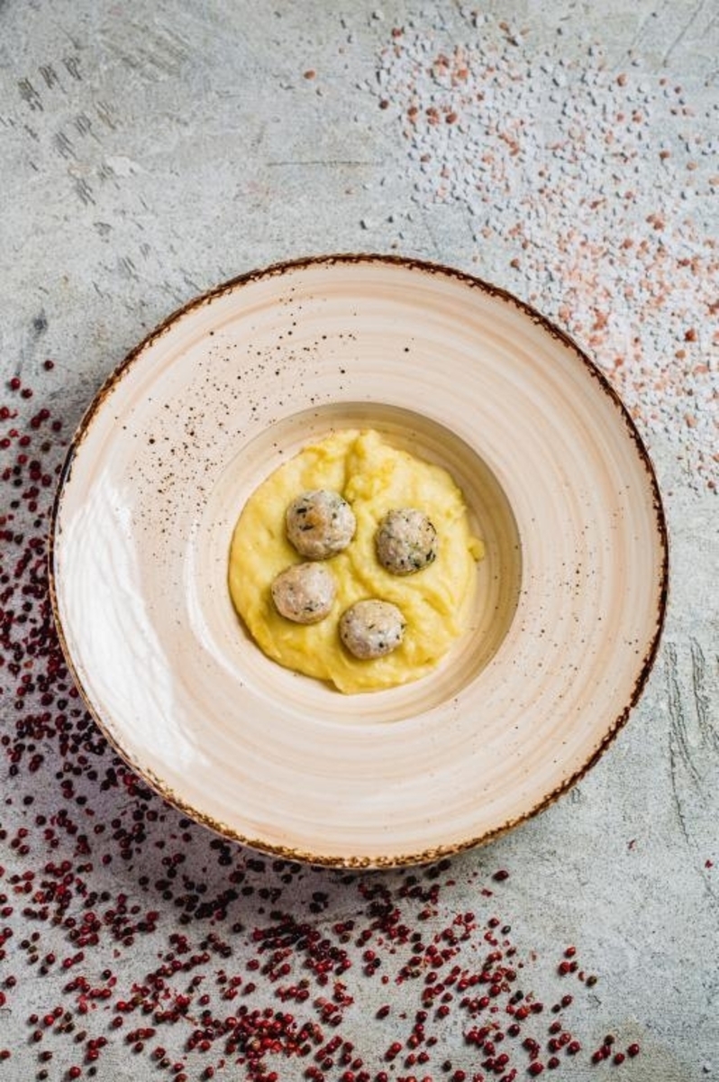 *Пюре с фрикадельками