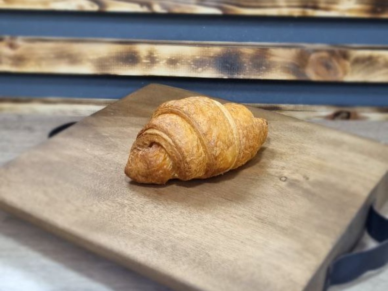 Круассан с карамелью