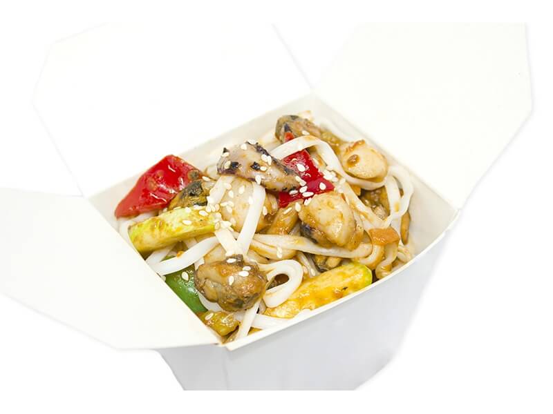 Морской коктейль с овощами