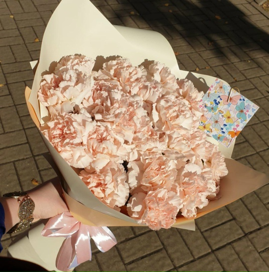 Букет гвоздик