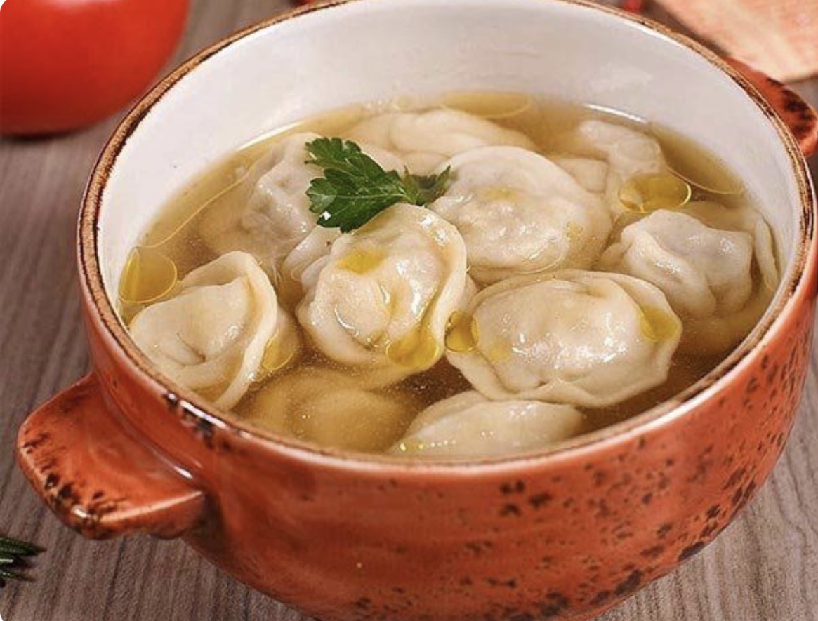 Пельмени с бульоном