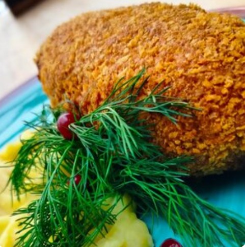 Котлета по-киевски с картофельным пюре