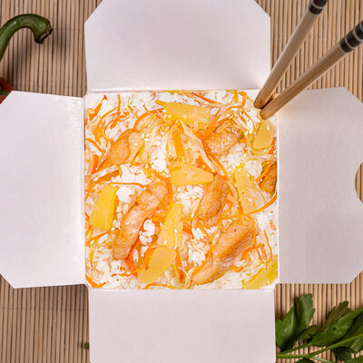 Wok с курицей и рисом