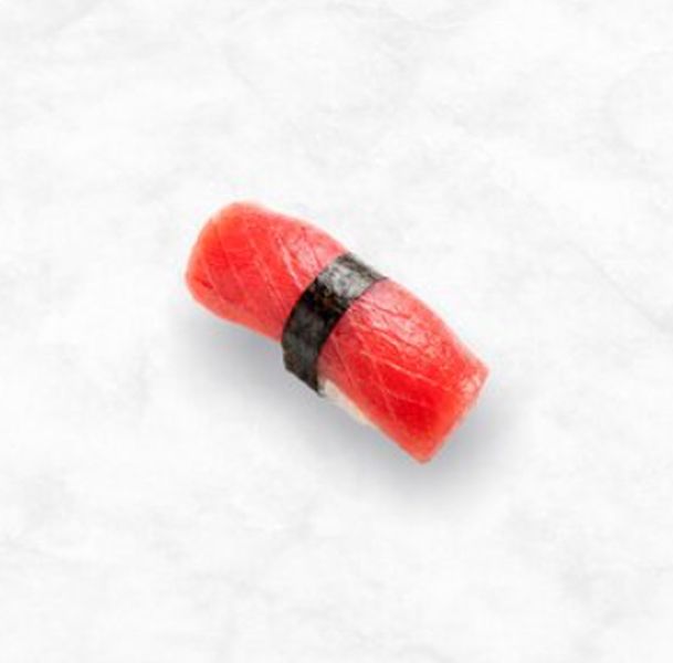 Суши с тунцом