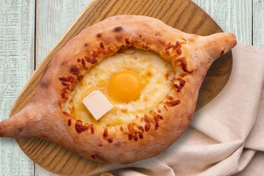 Хачапури по-аджарски