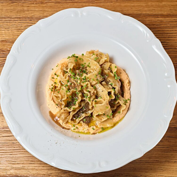 Паста мафальдине с томленой говядиной