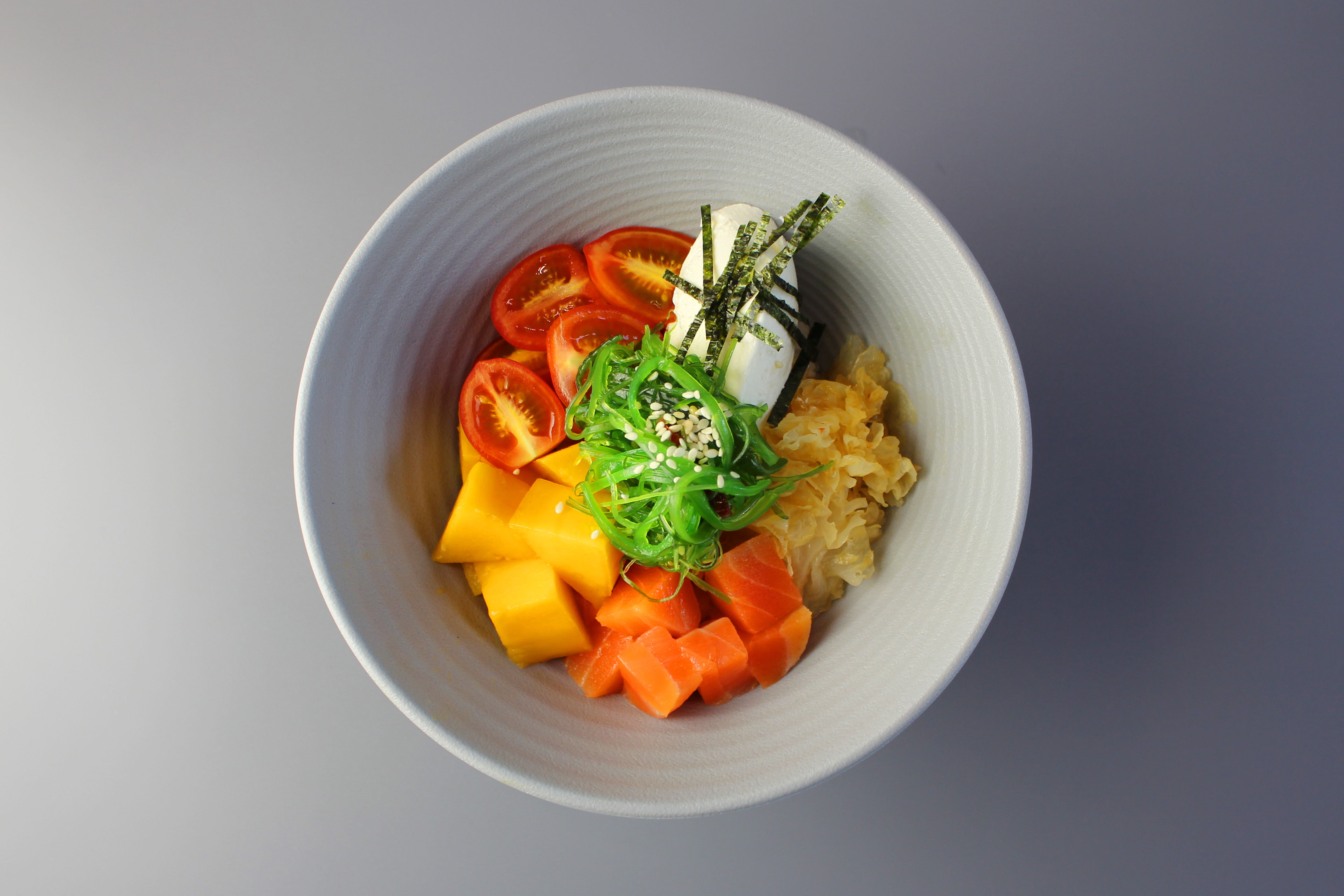 ПОКЕ С ЛОСОСЕМ