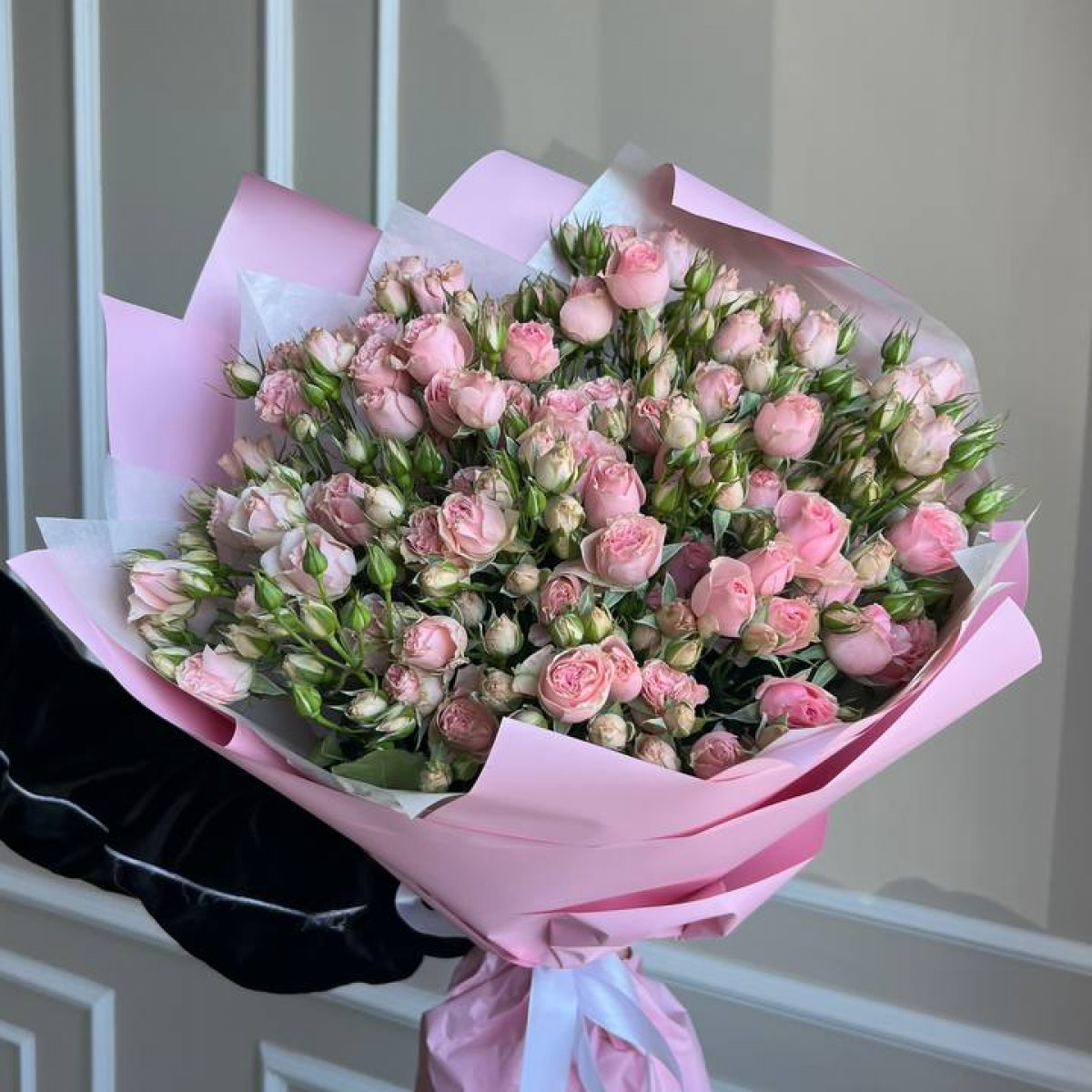 Моно букет из кустовых роз 47 (предзаказ)