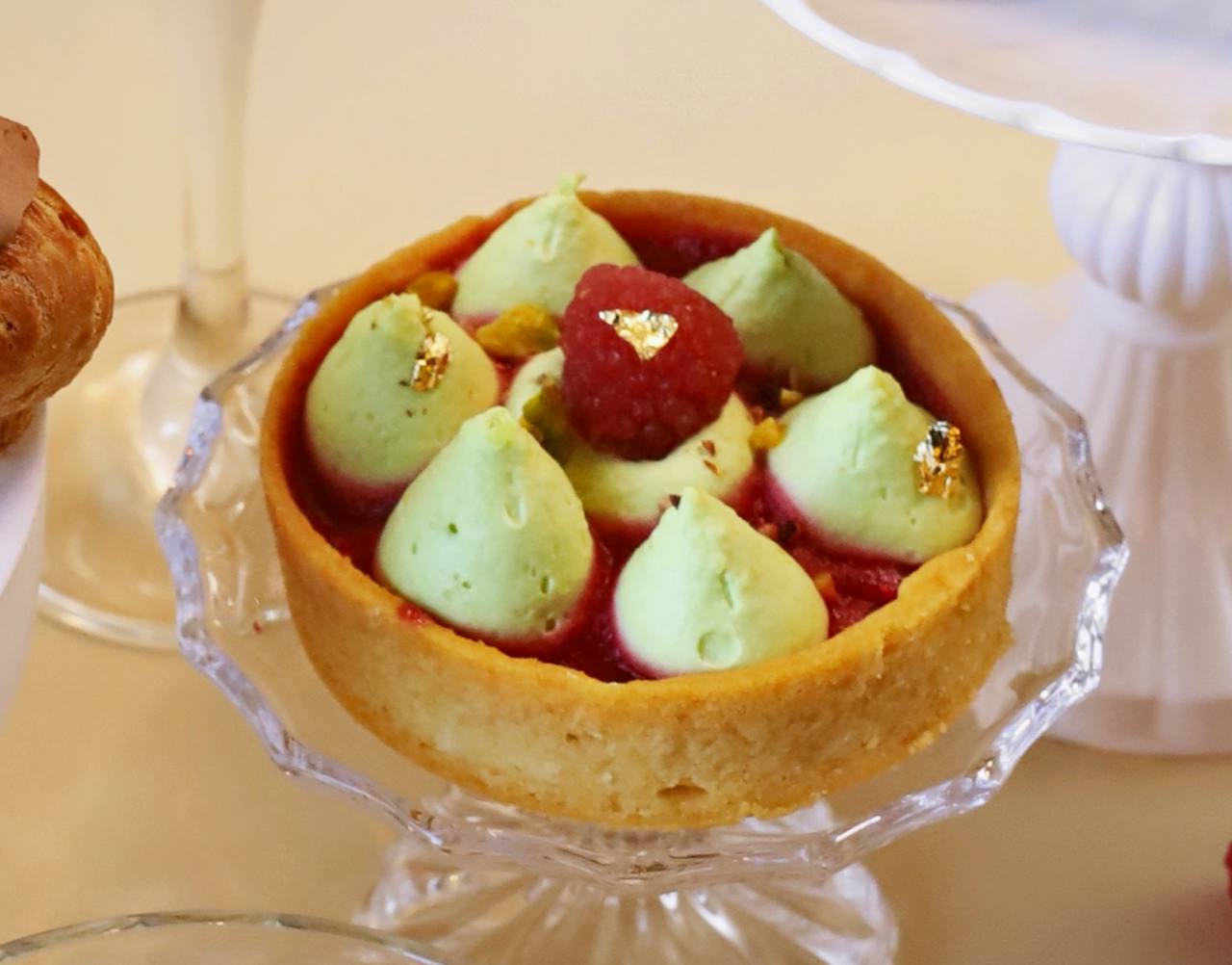 Тарталетка фисташка малина