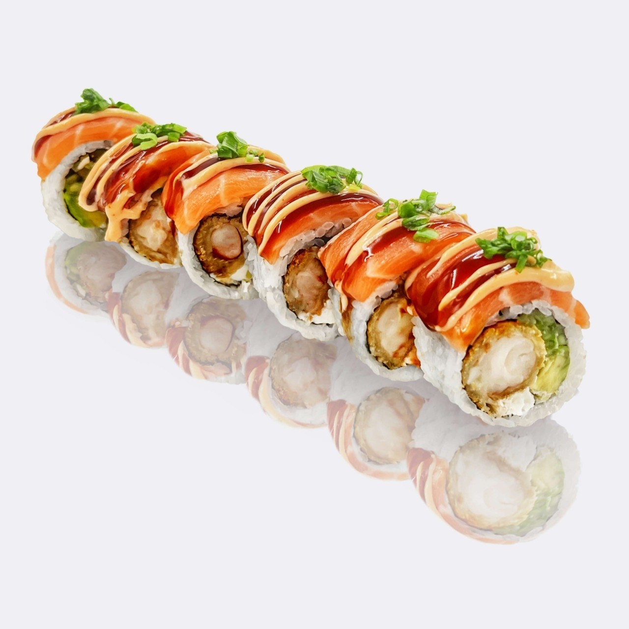 Ролл с креветкой-темпура и сёмгой