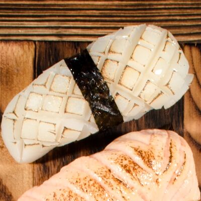 Суши с кальмаром