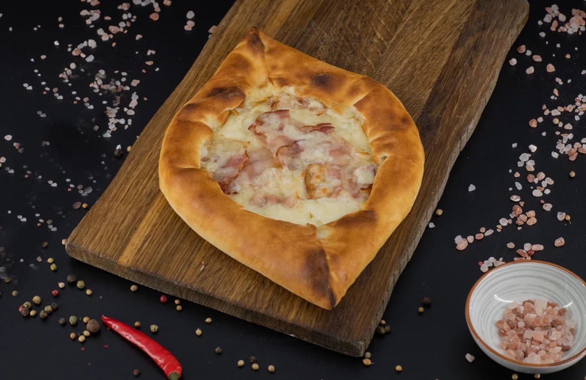 Хачапури с беконом