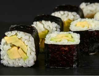 Маки с авокадо