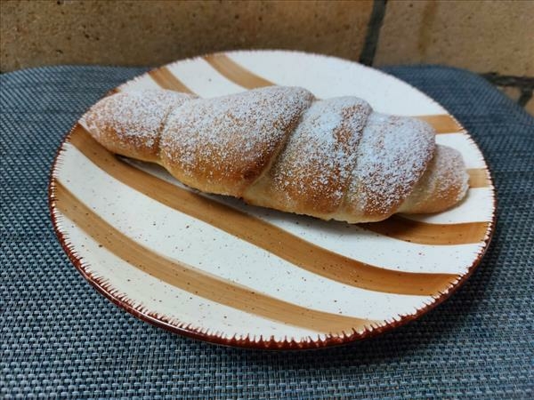 Пирожок с корицей