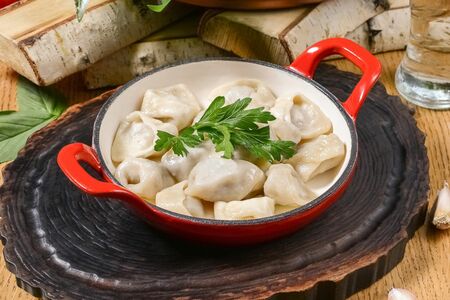 Пельмени куриные в соусе
