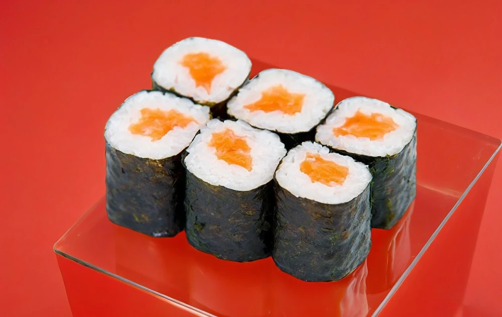 Ролл маки сяке