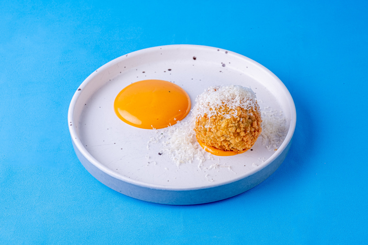 Крокет картофельный с говяжьей щекой