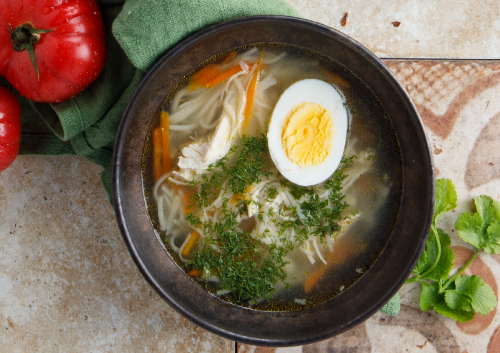 Куриный бульон с пшеничной лапшой