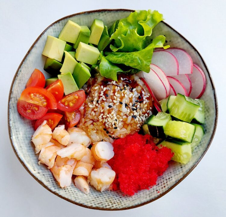 Поке с креветкой и рисом