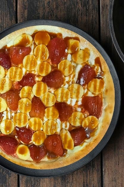 Сладкая пицца
