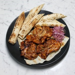 Шашлык из куриного бедра барбекю