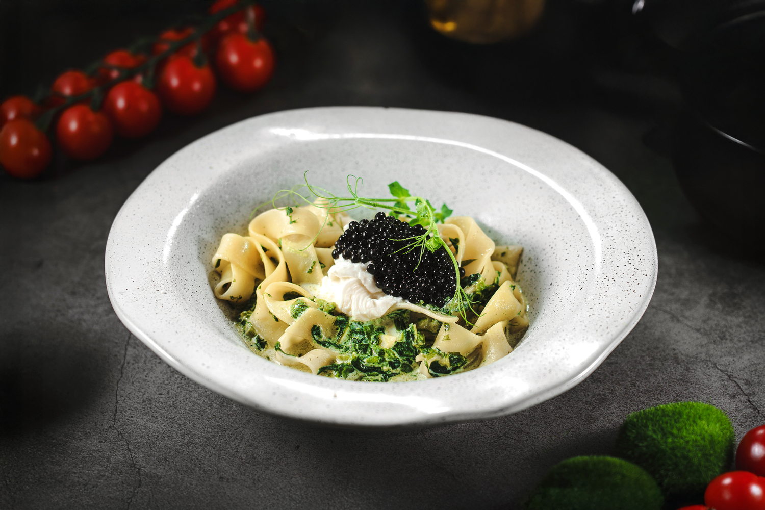 Паста с шпинатом и страчателлой.