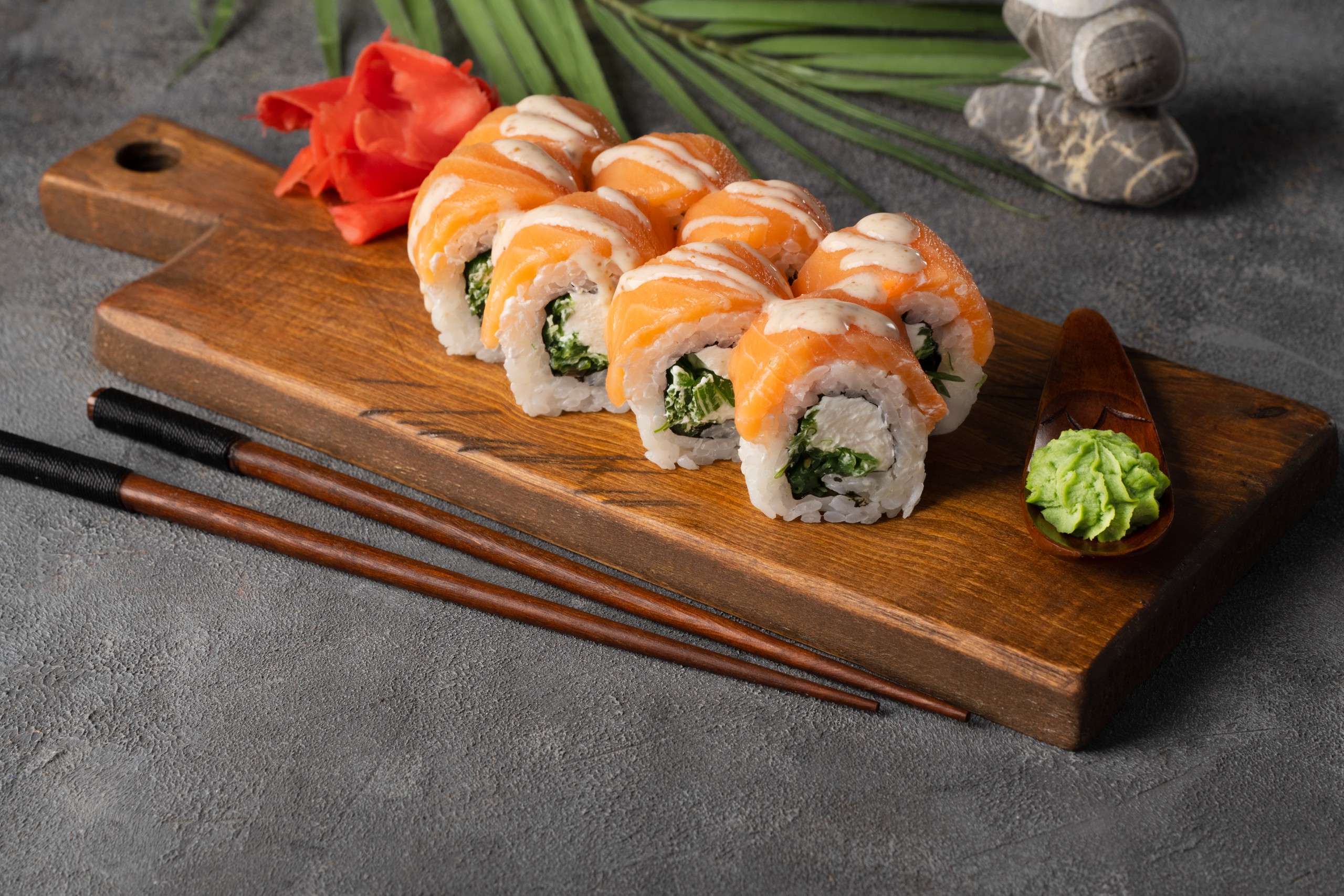 Филадельфия с салатом Чука