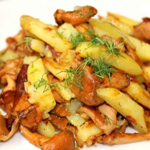 №606 Картофель с грибами 350г